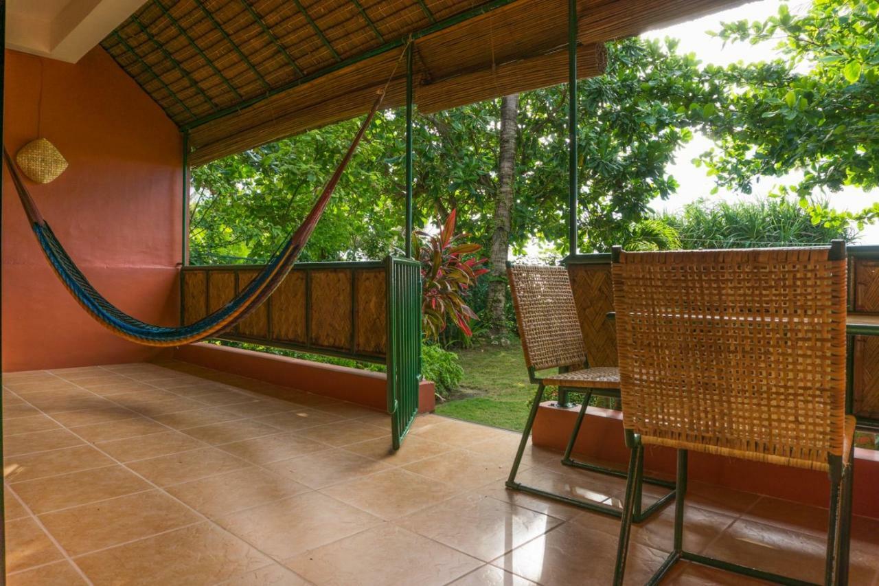 Hangout Beach Resort Caticlan Exterior photo