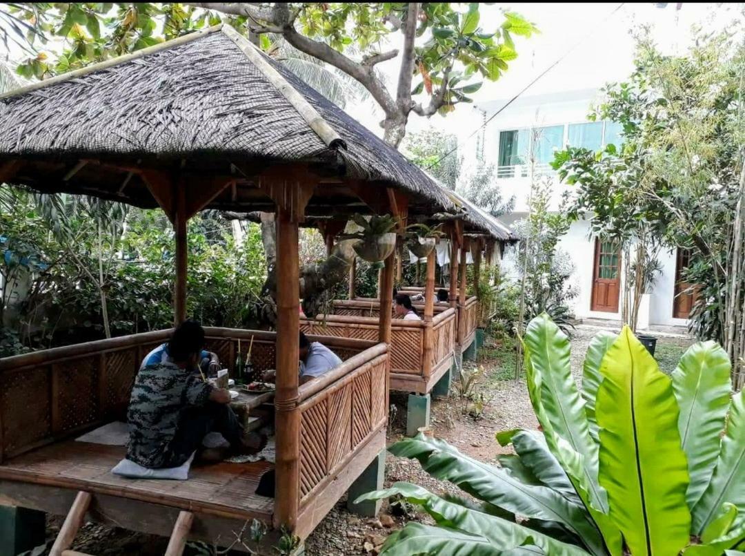 Hangout Beach Resort Caticlan Exterior photo